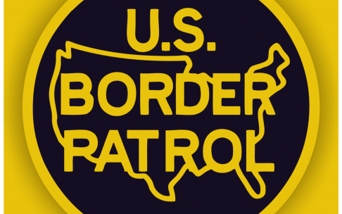 Agentes da Patrulha de Fronteira descobrem 11 imigrantes em cabine de caminhão no Texas